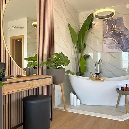 לינה וארוחת בוקר Casa Benita חוואר