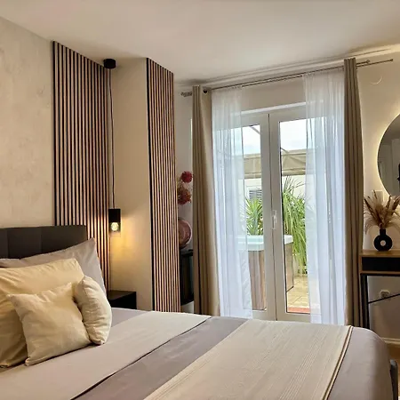 לינה וארוחת בוקר Casa Benita חוואר